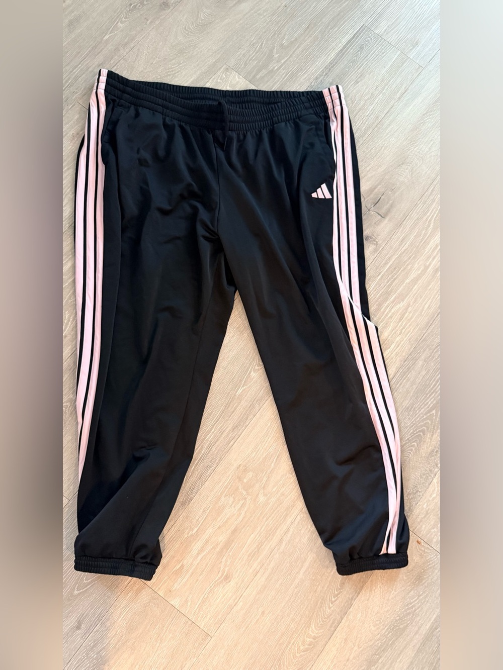 🔥$10 FINAL PRICE🔥 Adidas Three Stripe Jogger Sweatpants Black Light Pink Logo🩷 - Picture 3 of 7